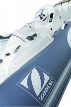 Лодка надувная ZODIAC Yachtline deluxe NEO 420 ( с синими вставками )